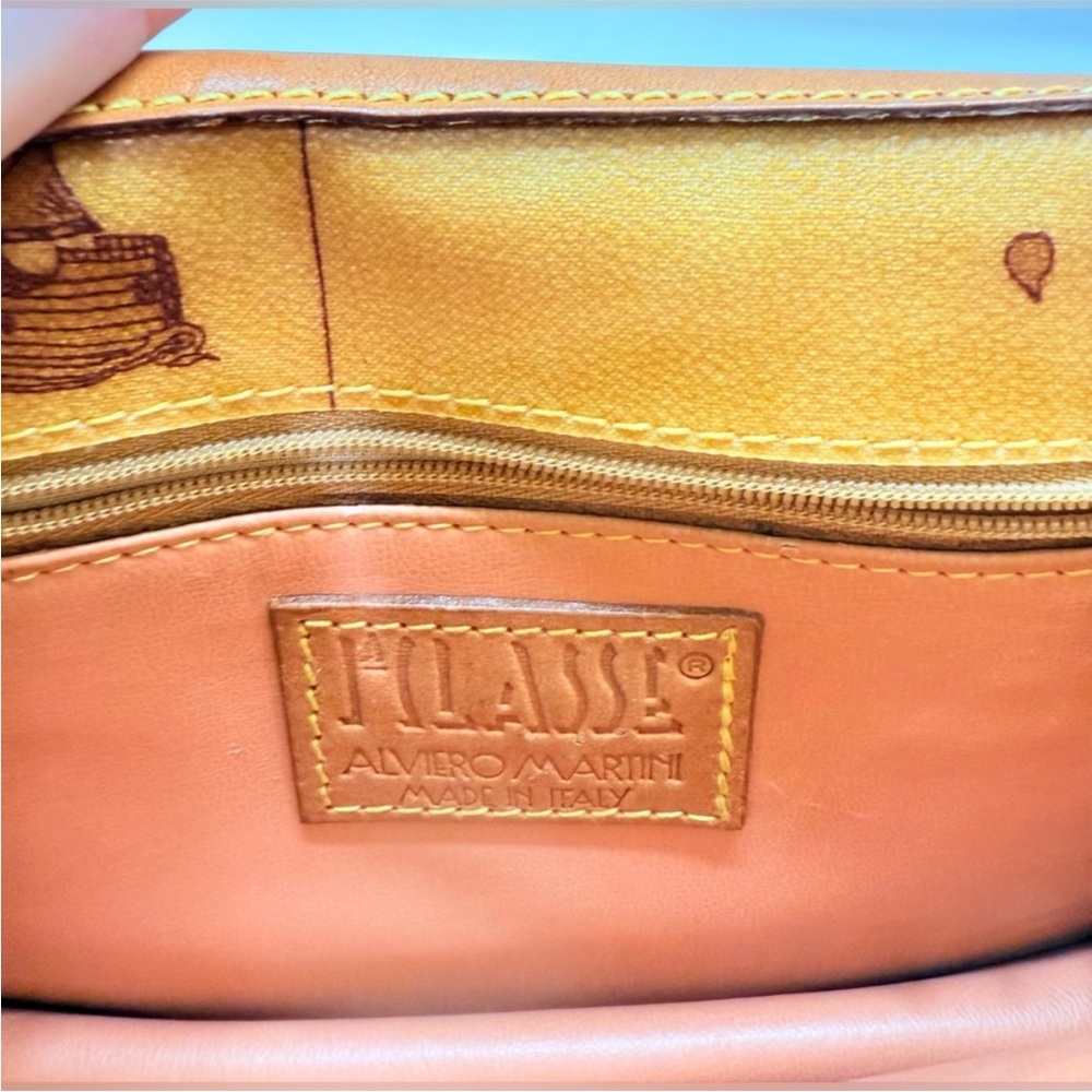 Alviero Martini 1a Classe Geo- Clutch wristlet bag EUC - Picture 9 of 15